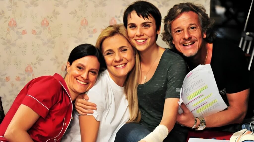 Por onde anda: Saiba o que aconteceu com o elenco de Avenida Brasil Cláudia Missura, Adriana Esteves, Débora Falabella e Marcello Novaes nos bastidores de Avenida Brasil