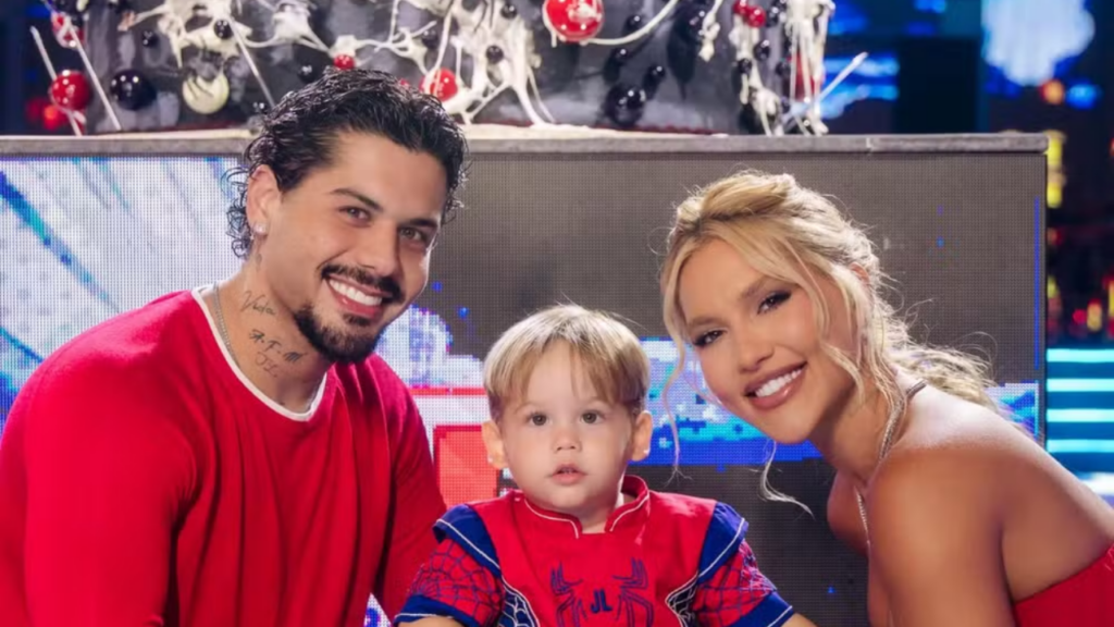 Virginia e Zé Felipe se reúnem para comemorar os 2 anos do filho José Leonardo