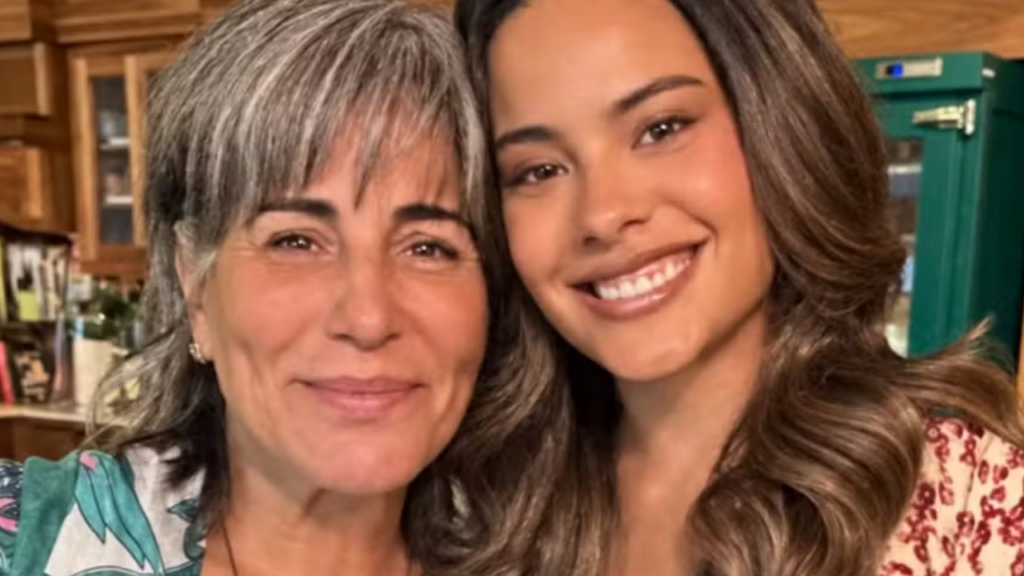 Gloria Pires e Bella Campos surpreendem fãs com encontro especial em Miami
