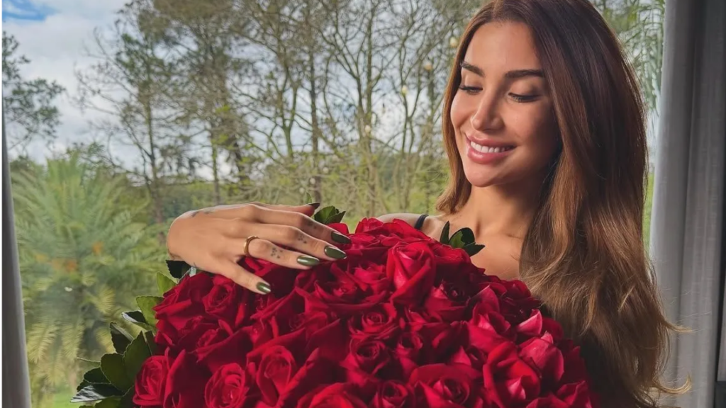 Bianca Andrade aparece com anel e diz “sim”: afinal, o que aconteceu?