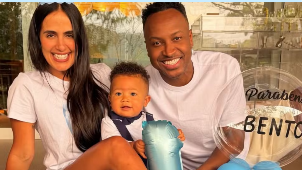 Thiaguinho e Carol Peixinho celebram 1º ano de Bento com festa em família
